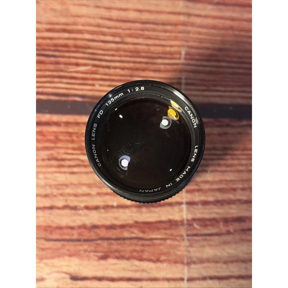 Canon FD Lens 135mm f/2.8 Lens Japan - FOR PARTS/REPAIR